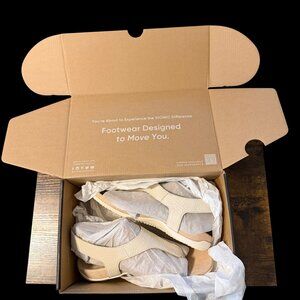 NIB Vionic Terra Cream Leather Sandal ZL729